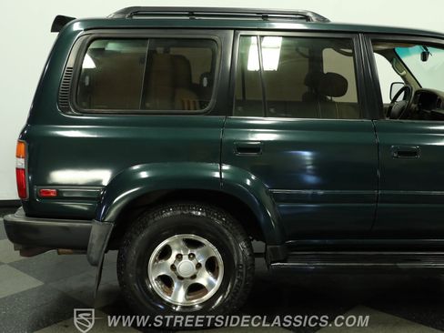 Used 1997 Toyota Land Cruiser w/ Collector's Edition Pkg AWD/4WD image 28