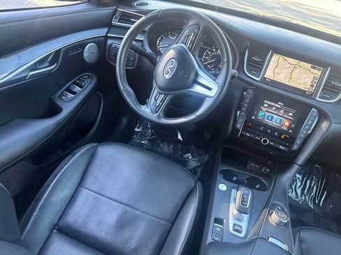 Used 2024 INFINITI QX50 Sport image 23