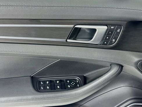 Certified 2023 Porsche Panamera Platinum Edition w/ Sport Chrono Package RWD image 11