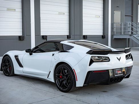Used 2017 Chevrolet Corvette Z06 image 8