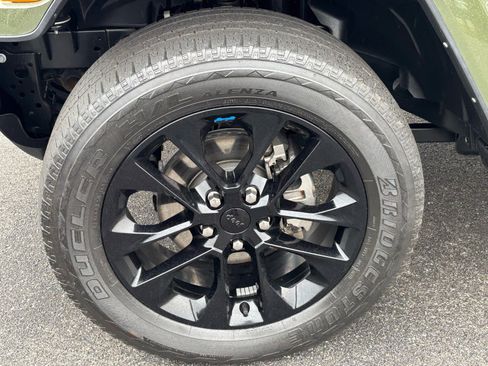 Used 2022 Jeep Wrangler Unlimited Sahara w/ Cold Weather Group image 13