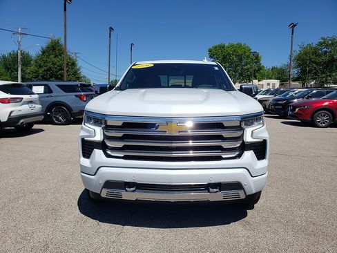Used 2026 Chevrolet Silverado 1500 High Country w/ Technology Package AWD/4WD image 2