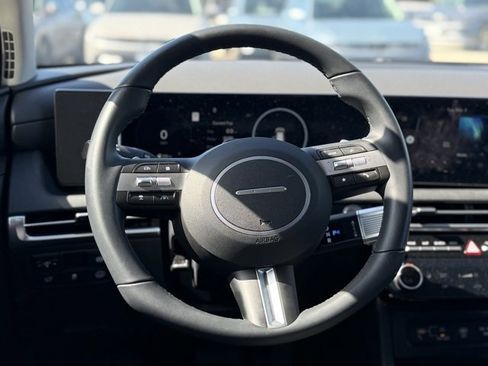 Certified 2025 Hyundai Tucson SEL image 18