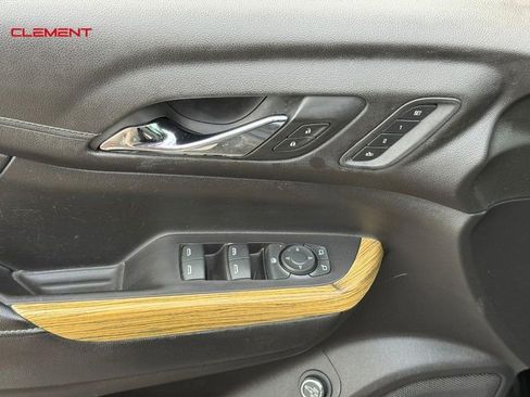 Used 2019 GMC Acadia Denali FWD image 18
