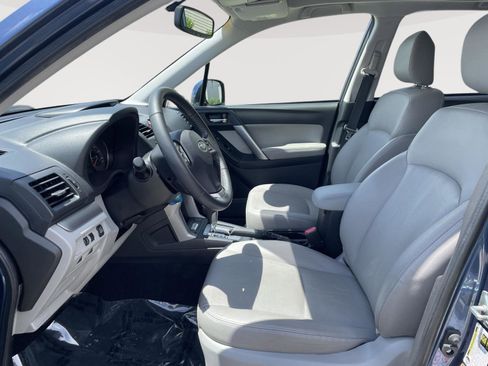 Used 2014 Subaru Forester 2.5i Limited AWD/4WD image 22