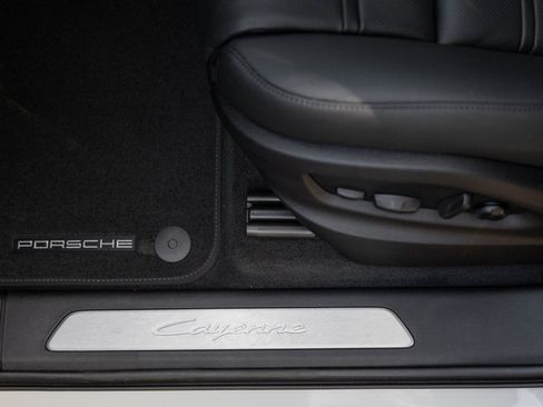 New 2026 Porsche Cayenne Coupe image 22