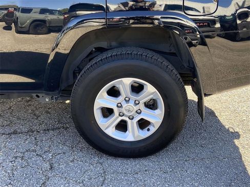 Used 2023 Toyota 4Runner SR5 Premium image 8