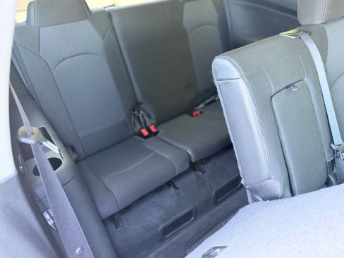 Used 2017 Chevrolet Traverse LT AWD/4WD image 26