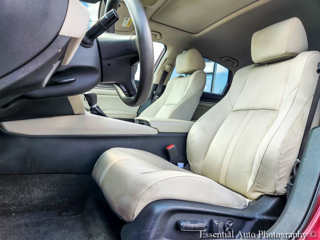 Used 2018 Honda Accord EX image 7