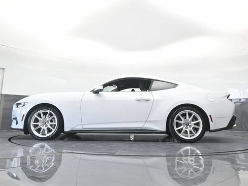 Used 2024 Ford Mustang Coupe RWD image 46