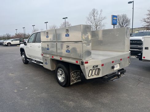 Used 2024 Chevrolet Silverado 3500 LT image 5