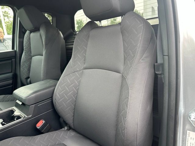 Used 2025 Toyota Tacoma SR5 AWD/4WD image 11