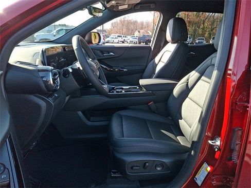 New 2026 Chevrolet Equinox LT w/ Convenience Package II image 11