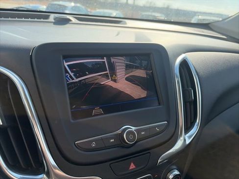 Used 2020 Chevrolet Equinox LT w/ Driver Convenience Package AWD/4WD image 13