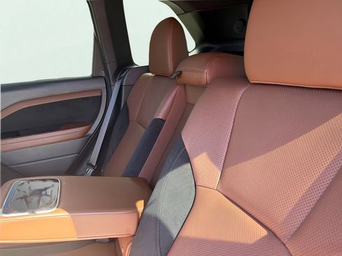 Certified 2025 Subaru Forester Touring AWD/4WD image 12