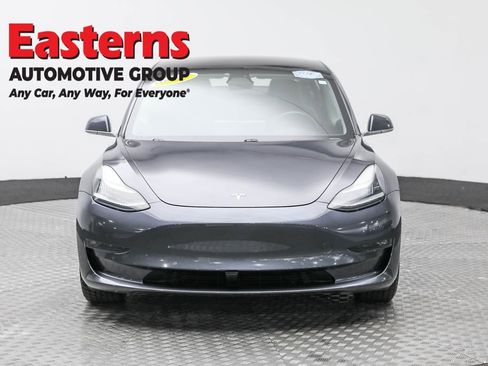 Used 2018 Tesla Model 3 Long Range image 2