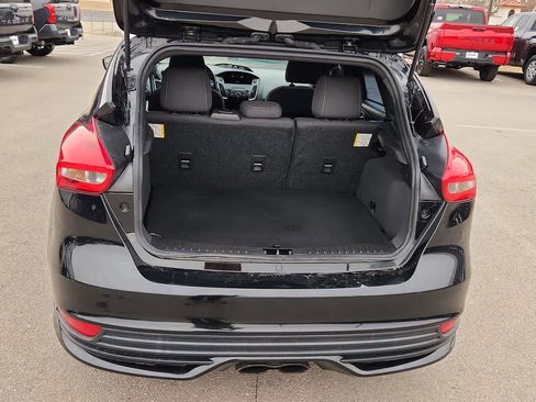 Used 2018 Ford Focus ST image 23