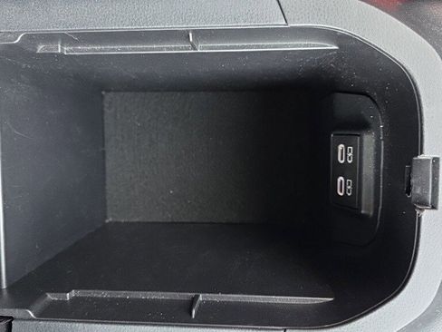 Certified 2025 Toyota RAV4 XLE image 28