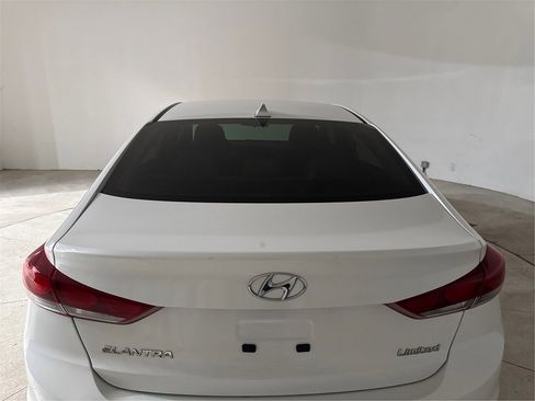 Used 2018 Hyundai Elantra SEL image 28