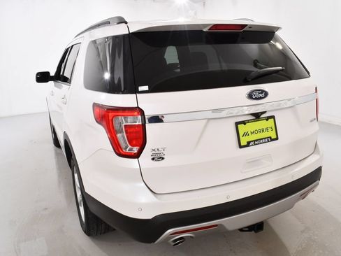 Used 2017 Ford Explorer XLT AWD/4WD image 14