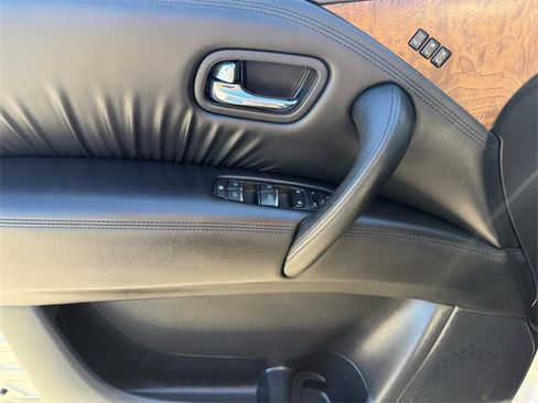 Used 2024 Nissan Armada SL w/ Captain's Chairs Package image 26
