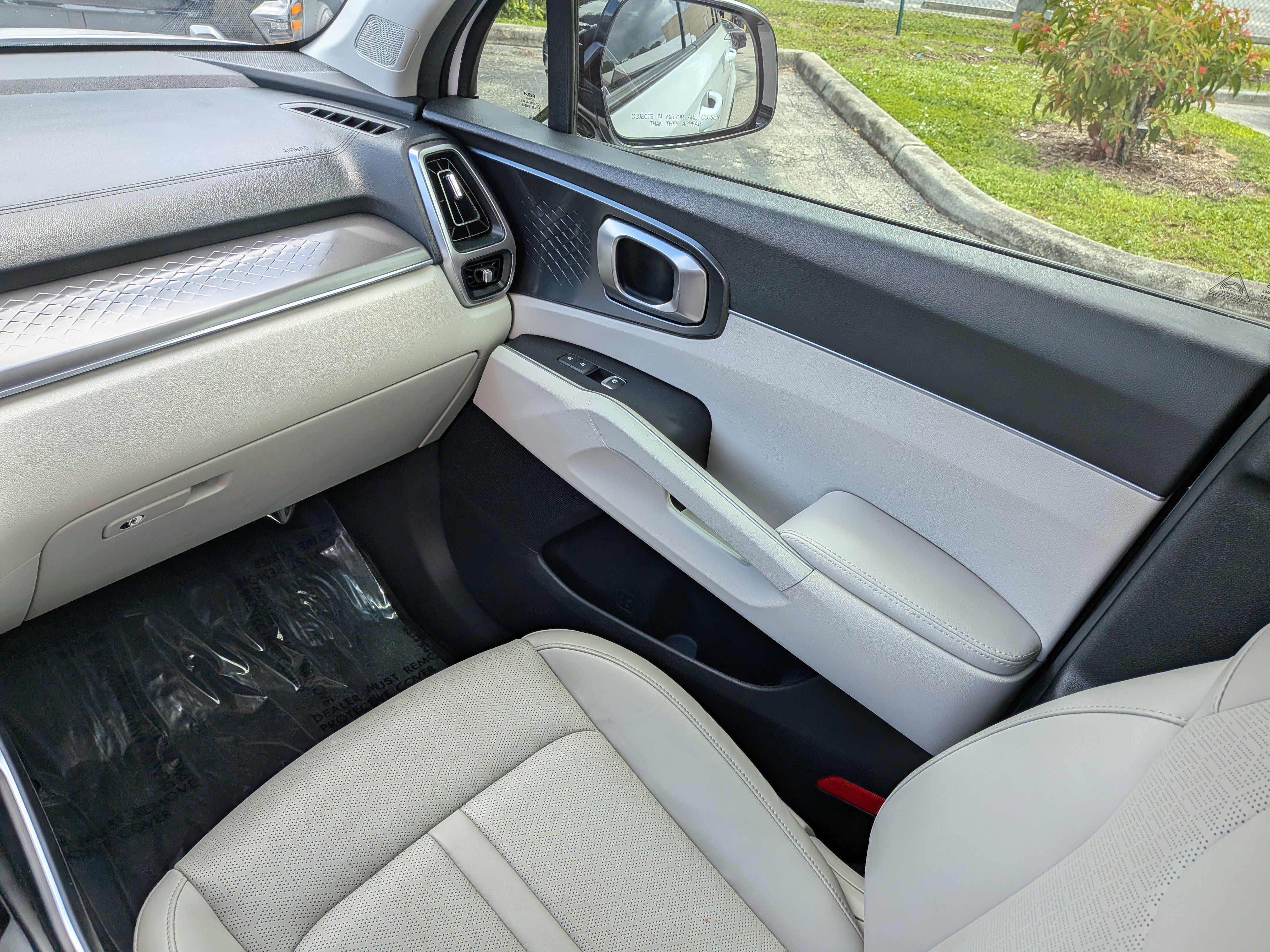 Used 2023 Kia Sorento S FWD image 19