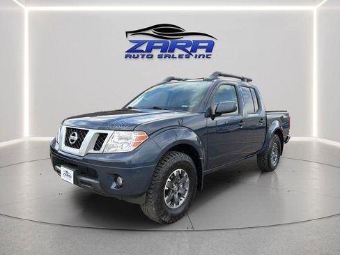 Used 2020 Nissan Frontier PRO-4X w/ Pro-4x Utility Package image 3