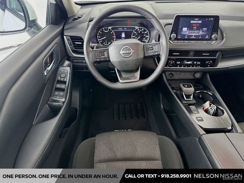Certified 2026 Nissan Rogue SV FWD image 20