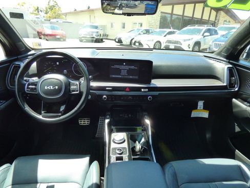 Used 2025 Kia Sorento SX Prestige AWD/4WD image 20