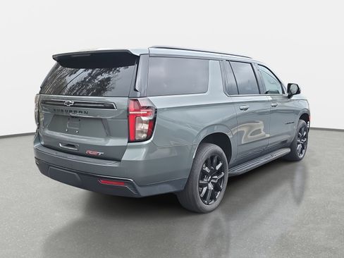 Used 2024 Chevrolet Suburban RST w/ Luxury Package image 5