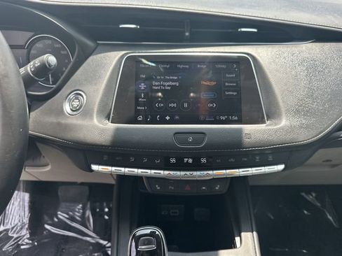 Used 2020 Cadillac XT4 Premium Luxury w/ Cold Weather Package FWD image 23