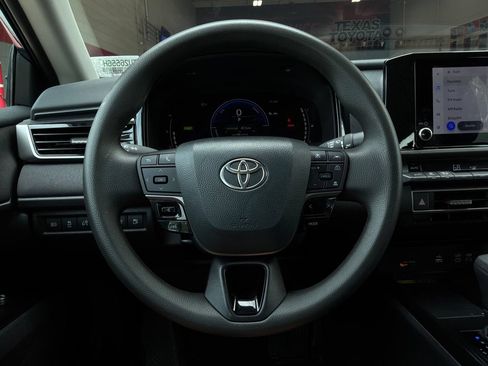 Used 2026 Toyota Camry LE FWD image 34