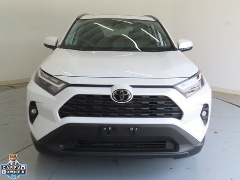 Used 2025 Toyota RAV4 XLE Premium FWD image 9