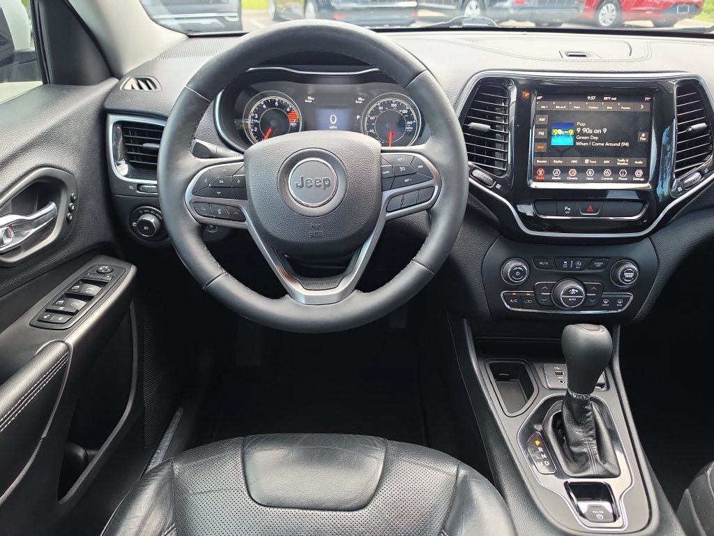 Used 2019 Jeep Cherokee Limited FWD image 12