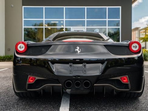 Used 2015 Ferrari 458 Italia Coupe image 4