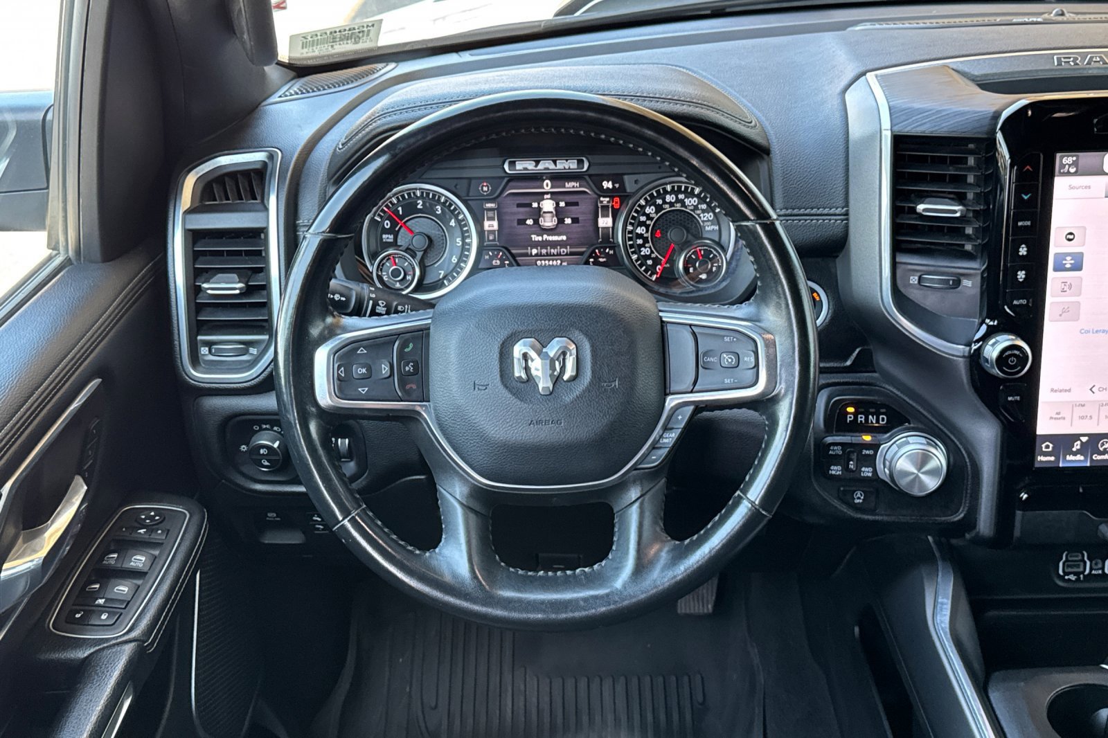 Used 2023 RAM 1500 Laramie AWD/4WD image 15