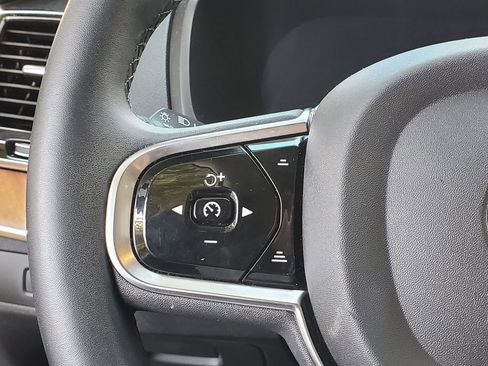 Certified 2024 Volvo XC90 B5 Plus image 19