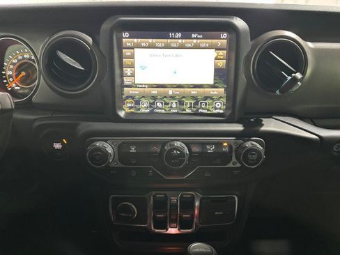 Used 2023 Jeep Gladiator Sport AWD/4WD image 60
