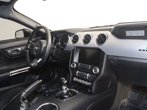 Used 2015 Ford Mustang GT Premium RWD image 40