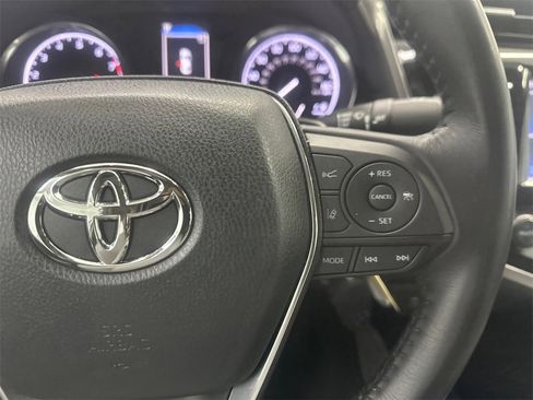 Used 2019 Toyota Camry SE image 24