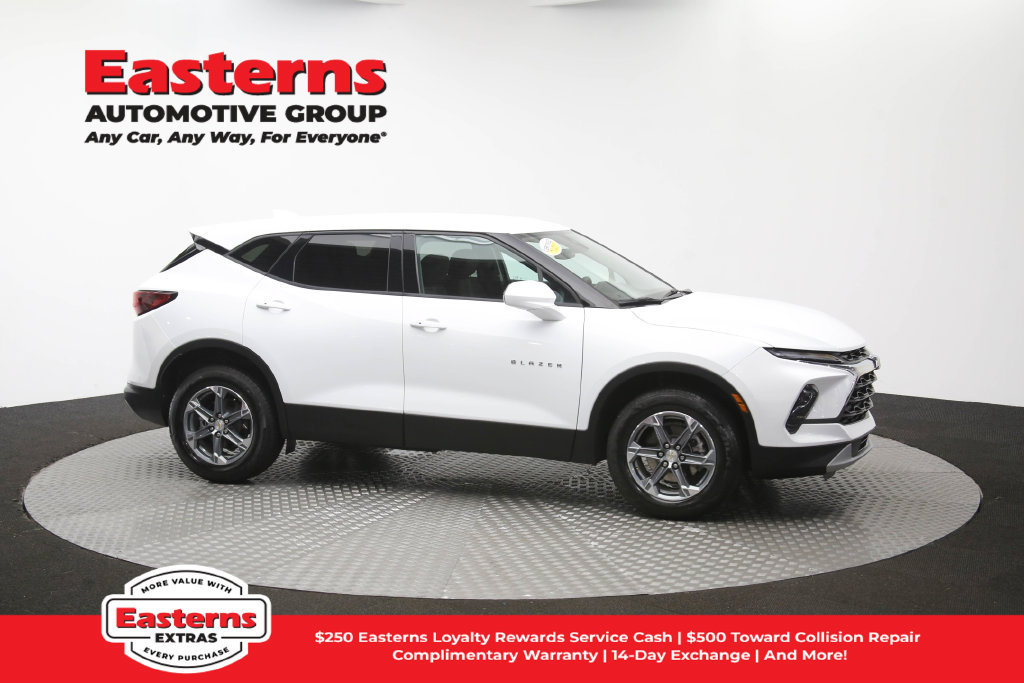 Used 2025 Chevrolet Blazer LT FWD image 48