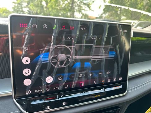 New 2026 Volkswagen Tiguan SE R-Line AWD/4WD image 15