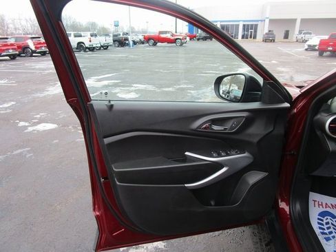 Certified 2024 Chevrolet Trax RS w/ Driver Confidence Package image 15