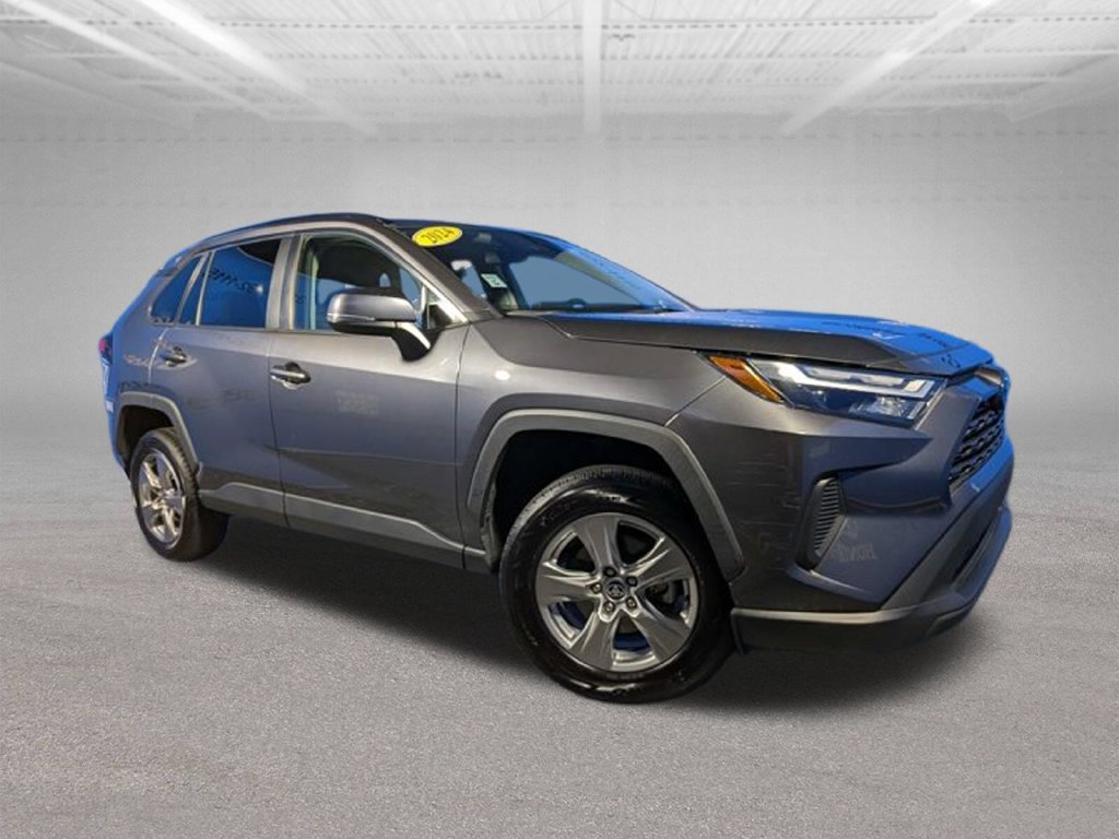 Used 2024 Toyota RAV4 XLE FWD image 3