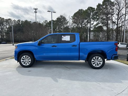 Used 2025 Chevrolet Silverado 1500 Custom image 7