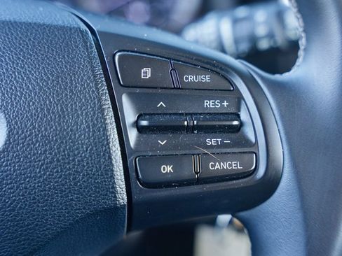 Used 2022 Hyundai Venue SEL w/ Cargo Package image 17