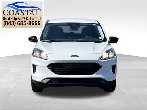 Used 2022 Ford Escape SE w/ SE Sport Appearance Package FWD image 2