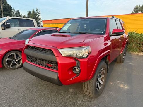 Used 2018 Toyota 4Runner TRD Off-Road AWD/4WD image 1