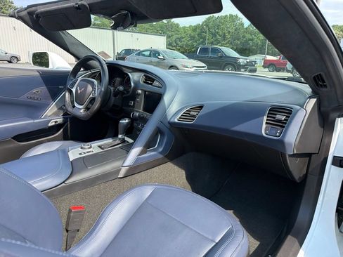 Used 2017 Chevrolet Corvette Stingray Convertible w/ 3LT Preferred Equipment Group RWD image 12