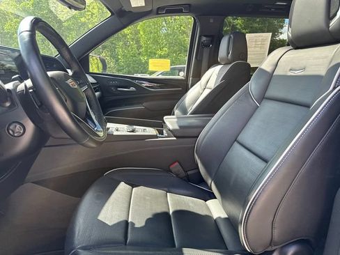 Used 2024 Cadillac Escalade Sport w/ Touring Package AWD/4WD image 38